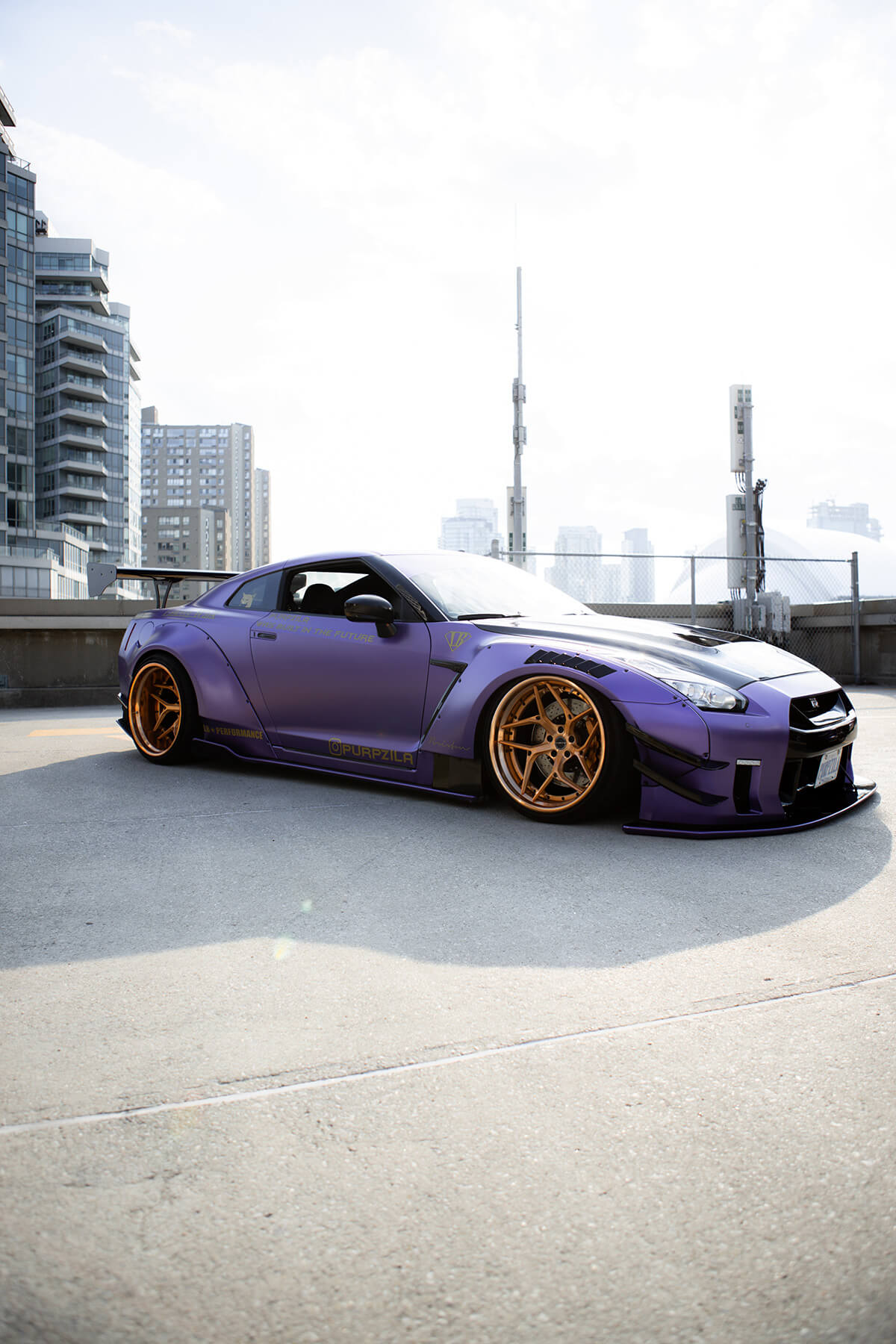 Nissan GT-R R35 with air suspension