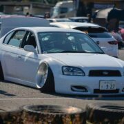 Slammed Subaru Legacy BE on air suspension